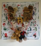 Acryllack, Enkaustikwachs, 12 Teddybären und Kordel auf Leinwand           80 x 80